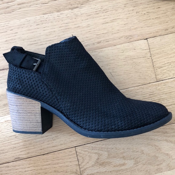 Black booties - Picture 2 of 4